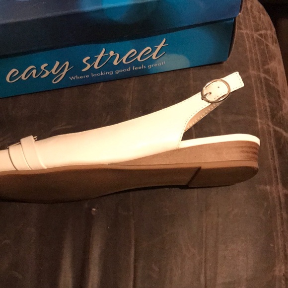 Shoes - Picture 2 of 4